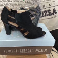 Life Stride Cadenza Black Heels