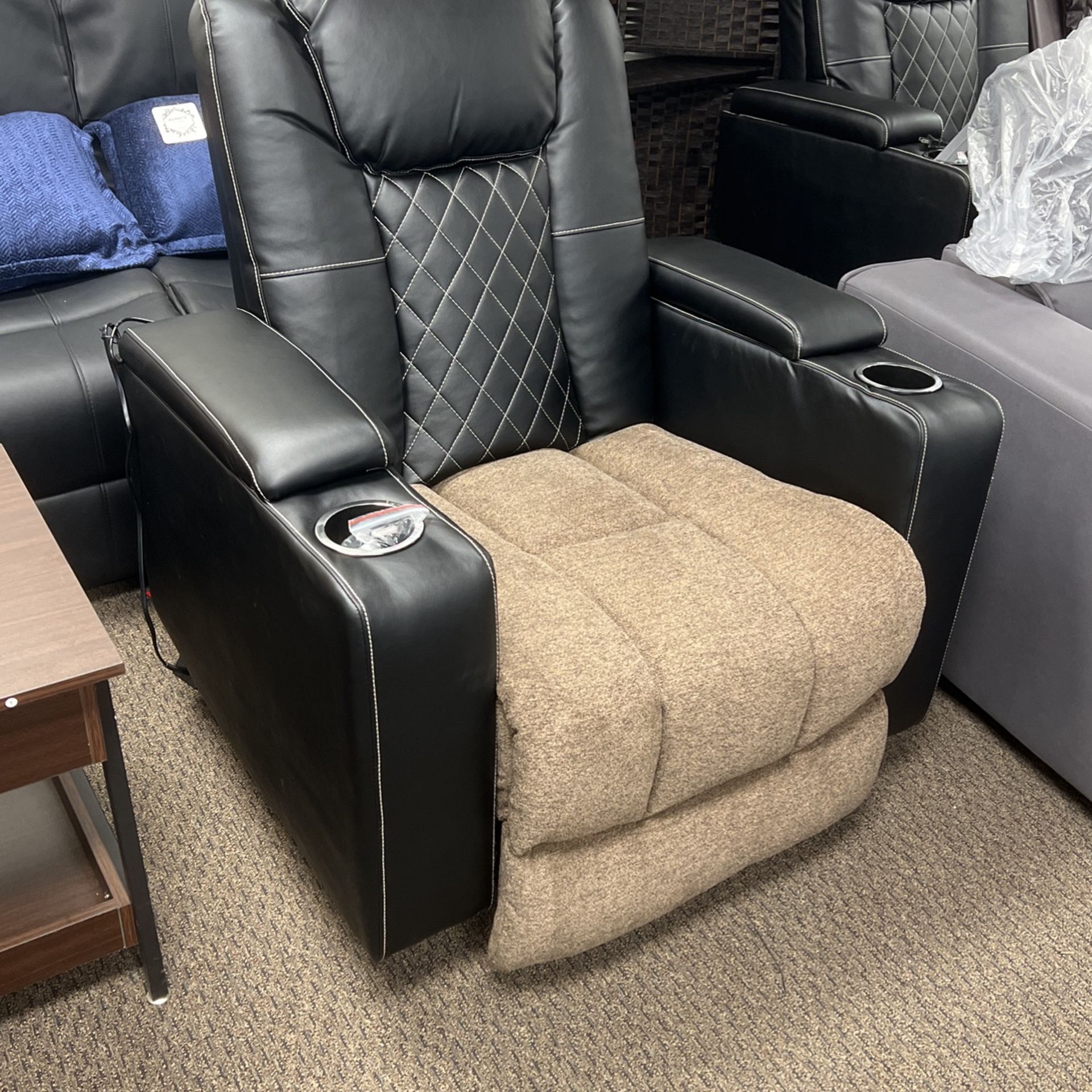 Electric retractable recliner chair