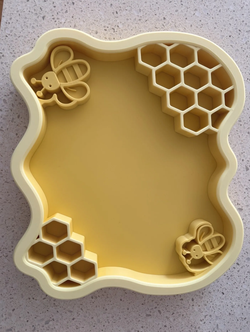 Sensory tray bee themed