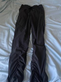 Women’s Lululemon Sweatpants