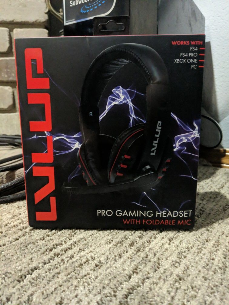 LVLUP Pro Gaming Headset WITH Foldable Mic