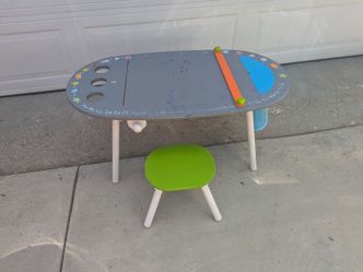 Kids art table