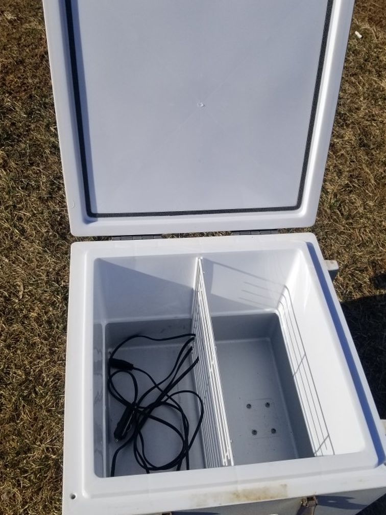 Camping refrigerator