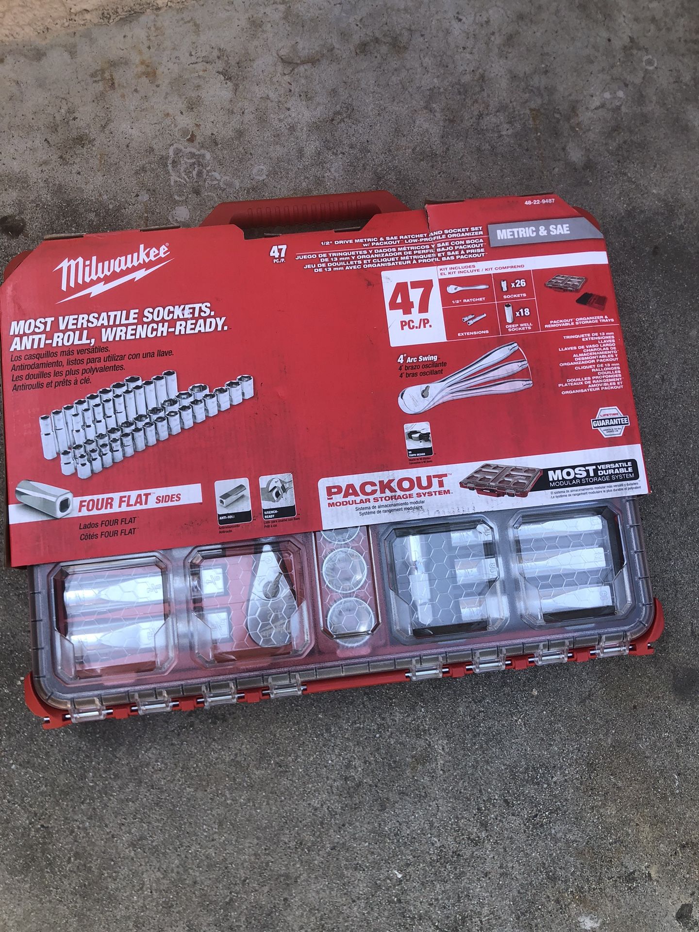 Milwaukee 1/2 in. Drive SAE/Metric Ratchet and Socket Mechanics Tool Set with PACKOUT Case (47-Piece)