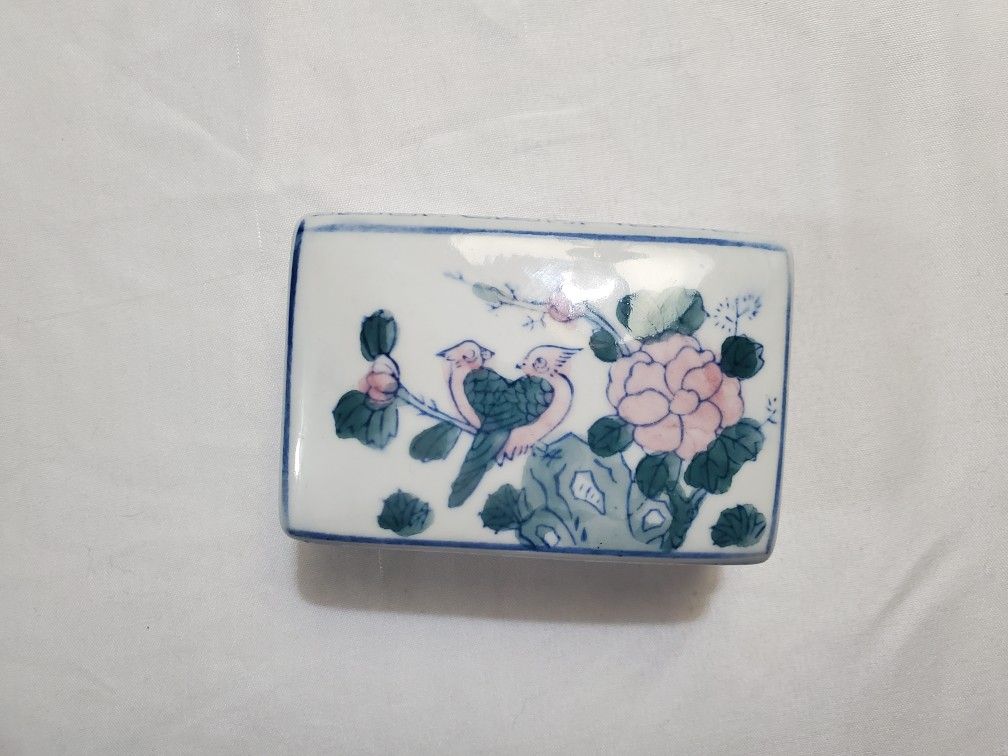 Vintage Porcelain Trinket Box