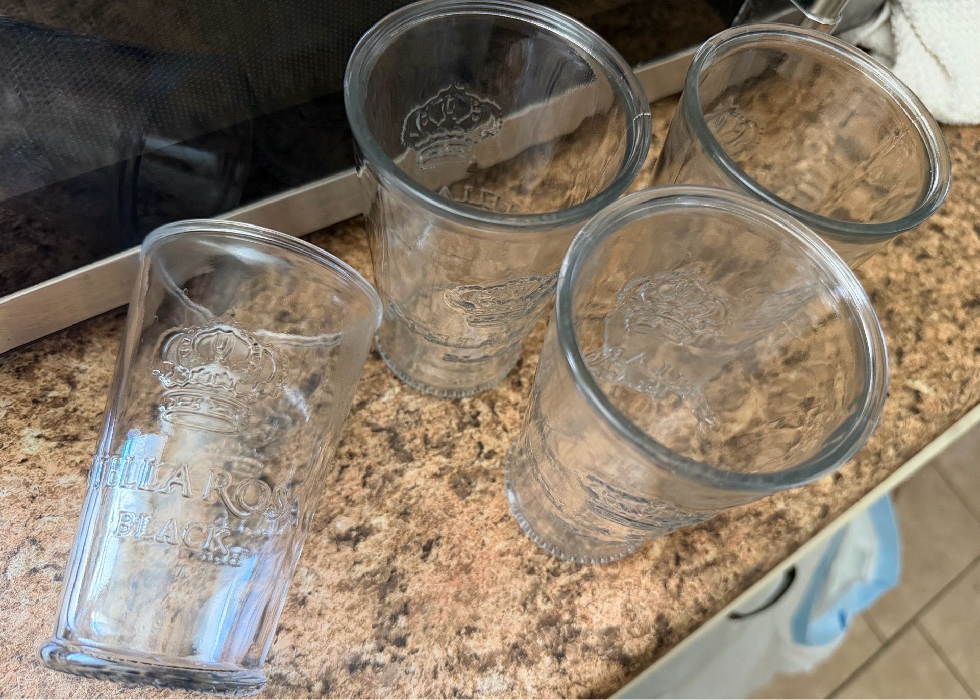 4pc Stella Rose black wine tasting clear glass cups