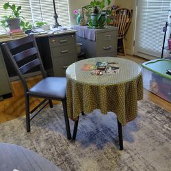 25"round table with foldable chair