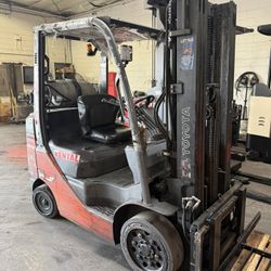 Toyota Forklift 