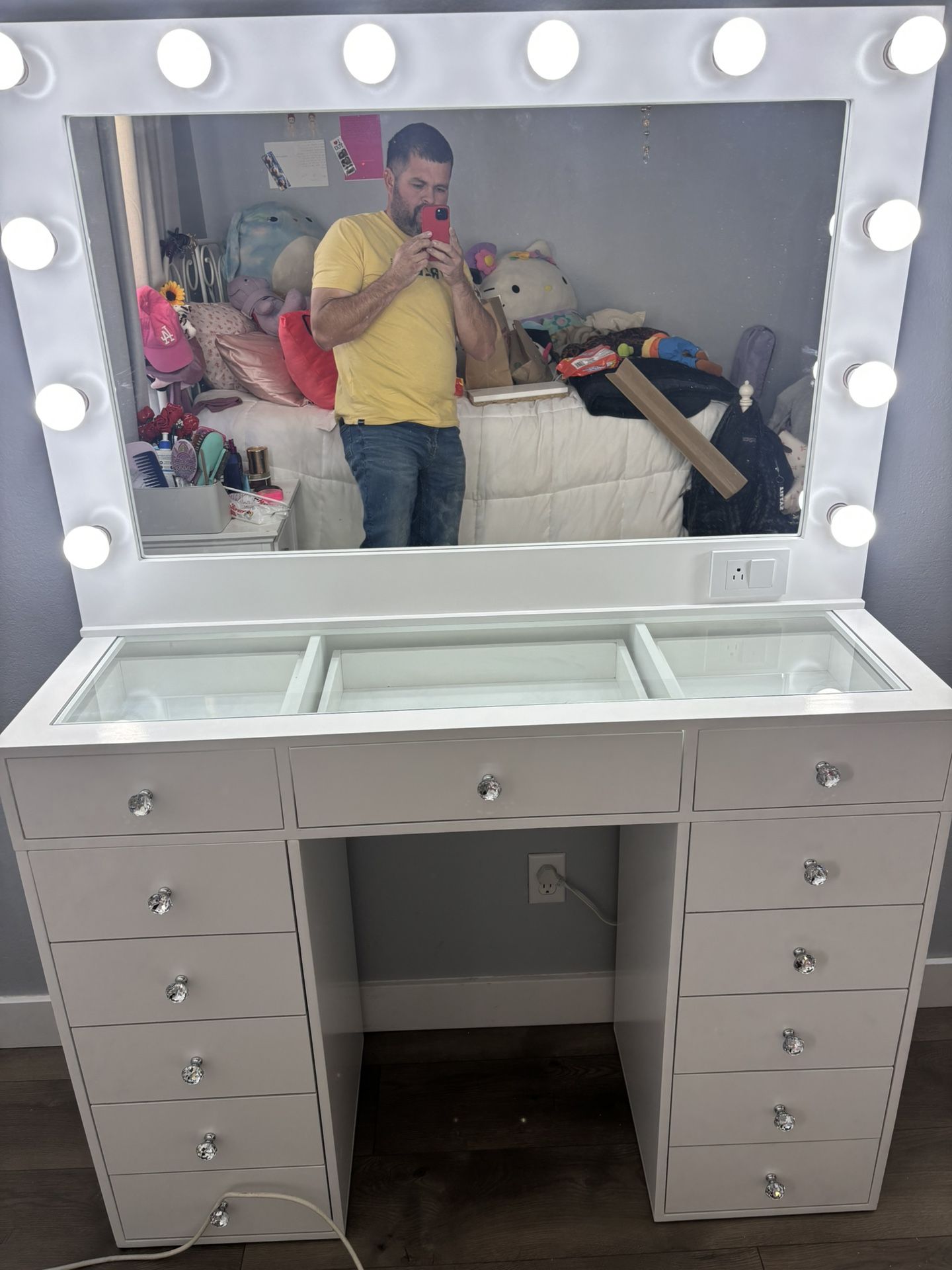 New 13 Drawer Makeup Vanity