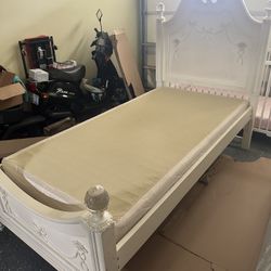 Twin bed frame + Mattress