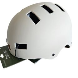 Retrospec Dakota Helmet skateboarding Medium White Crystal 10 Vents New