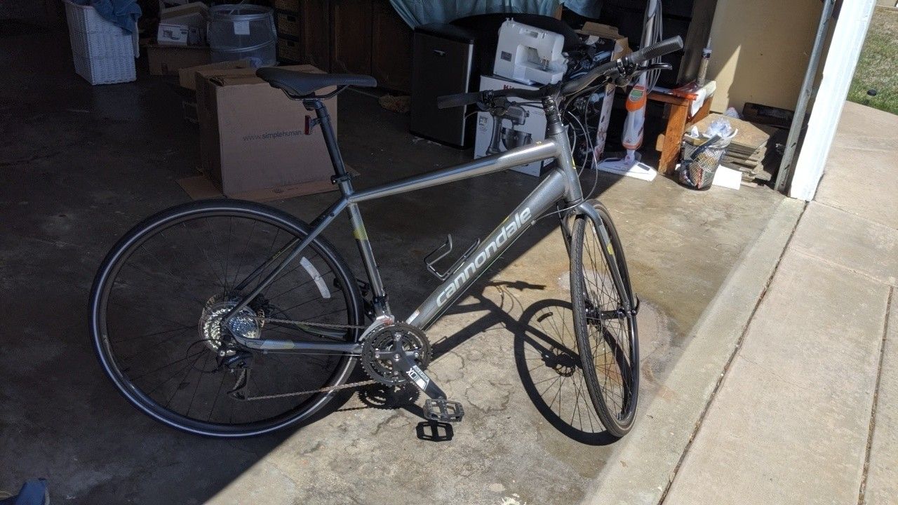 Used Cannondale Quick5 bike