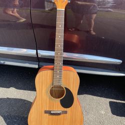 Jasmine S35 Guitar W/ Case