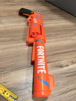 Nerf Fortnite 6-SH Dart Blaster - Camo Pulse Wrap, Hammer Action Priming, 6-Dart Rotating Drum, Includes 6 Official Elite Darts Dynamic DART-BLASTING 