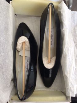 Brand New Size 6.5 Liz Claiborne Black Patent Pumps