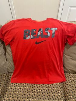 Nike Dri Fit men’s shirt size Large