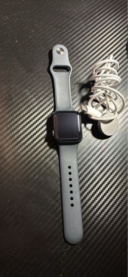Apple Watch SE 3 GPS 40mm Midnight Aluminum Case with Sport Band 2025