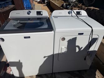 Washer and gas dryer