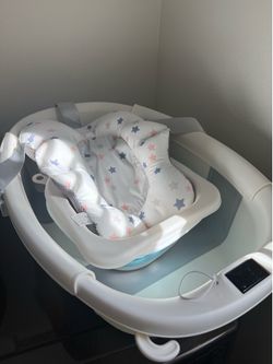 Baby Bathtub with Basin & Newborn Insert – Used Only 1.5 Months