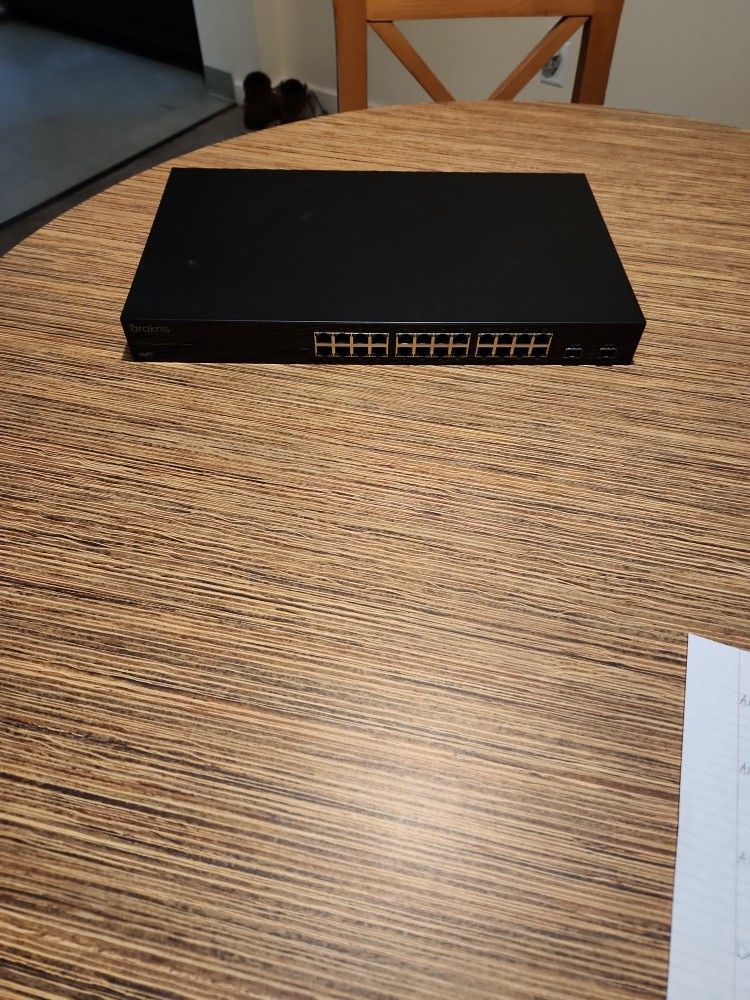 Araknis 24 Port Switch