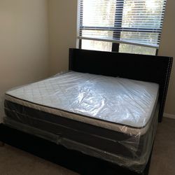 NEW KING SIZE MATTRESS SET AND BOX SPRING-2pcs 