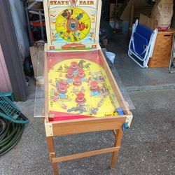 Vintage 1950s Kids Pinball Table
