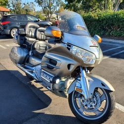 2002 Honda Goldwing Gl1800 Motorcycle