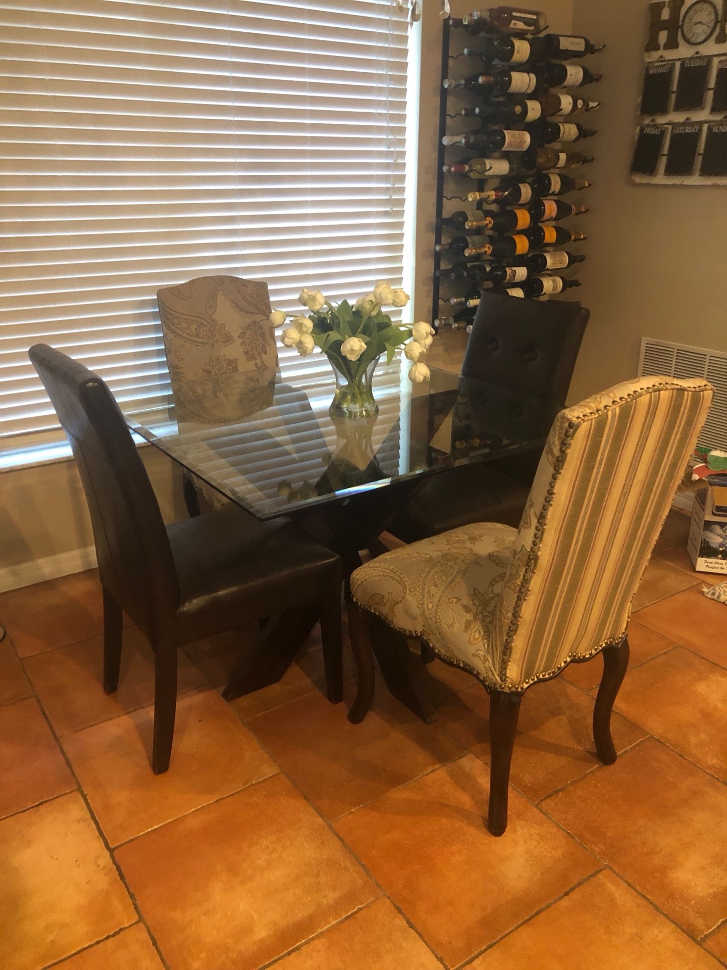 Pier One Imports table with four chairs like new