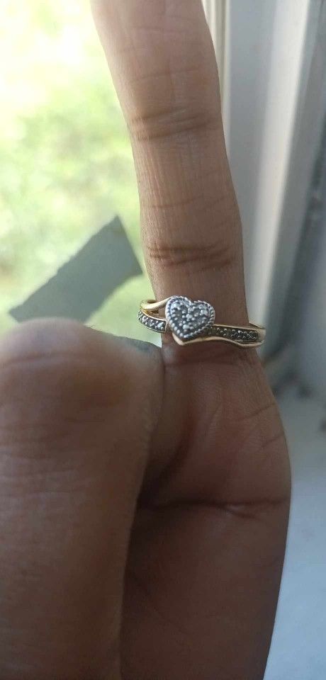 10kt Gold Heart Ring Diamond 