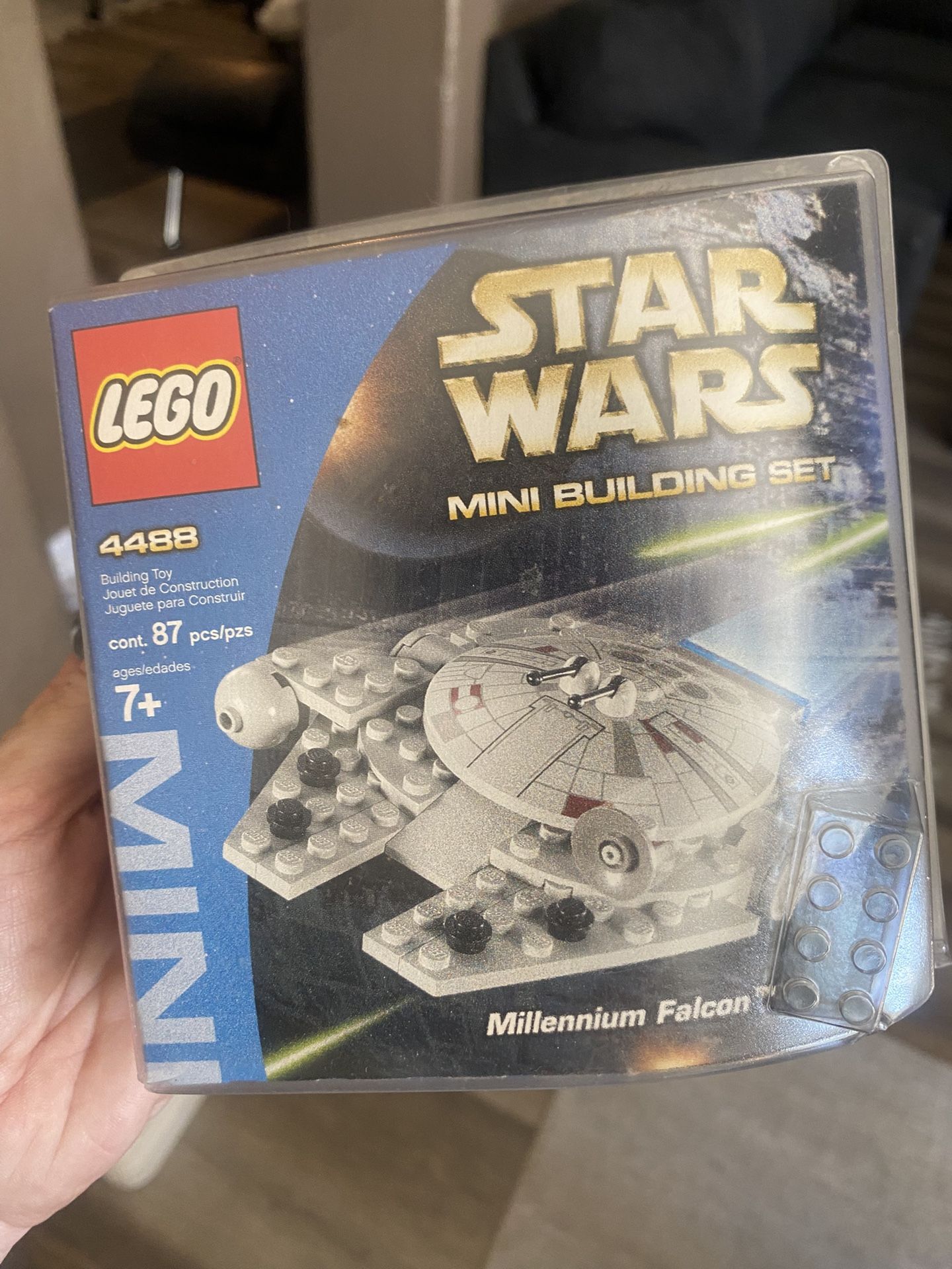 Star Wars Mini Building Set - Millennium Falcon 