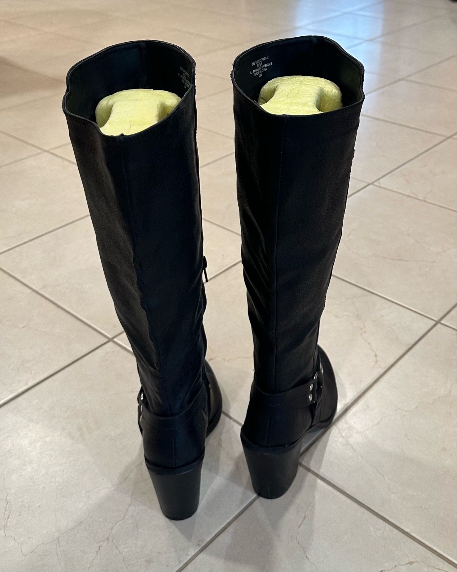 NEW Black Dress boots - Size 8 - Madden Girl - pick up only