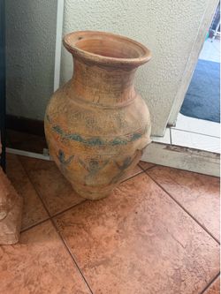 Vase Southwest statues