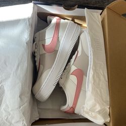 Nike Women’s AF1 Shadow - Pink