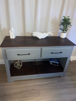 Tv stand