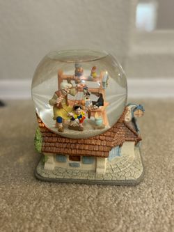 Disney Snow Globe - Pinocchio at Gepetto’s Workshop