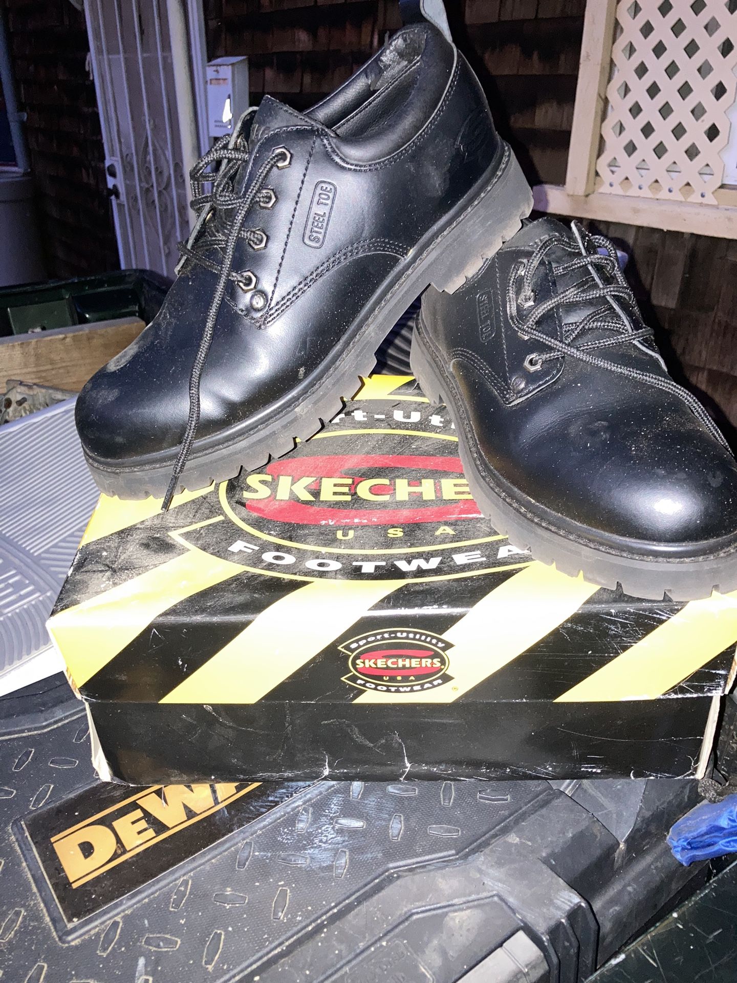 Steel Toe Comfortable Work Shoes As Strong As A Boot