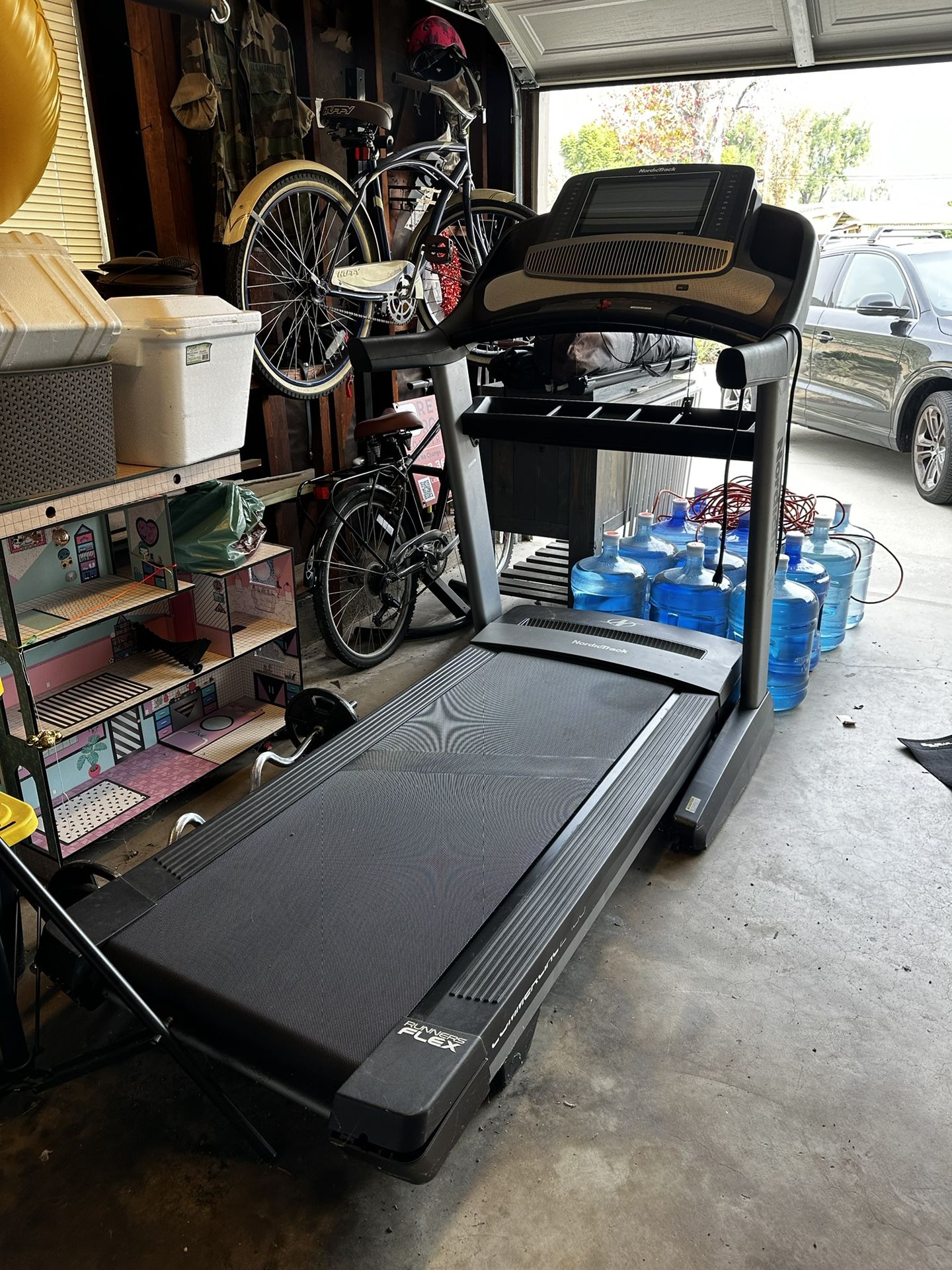 NordicTrack Commercial 2450 TreadMill