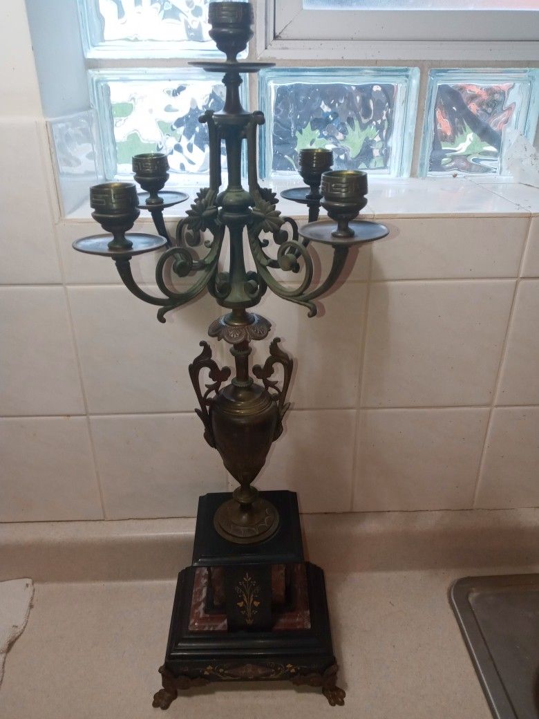 Vintage brass and marble candelabra. $100 OBO. 5 arms. 24" tall. 13 lbs. Pickup in Evergreen Park.