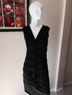 Sz M black dress