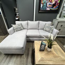 Gray Sectional w/ reversible chaise