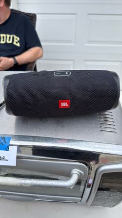 JBL Charge 4