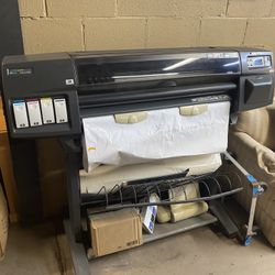 HP DESIGNJET 1055CM Printer + Paper