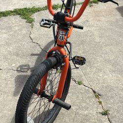 Mongoose Ready To Ride