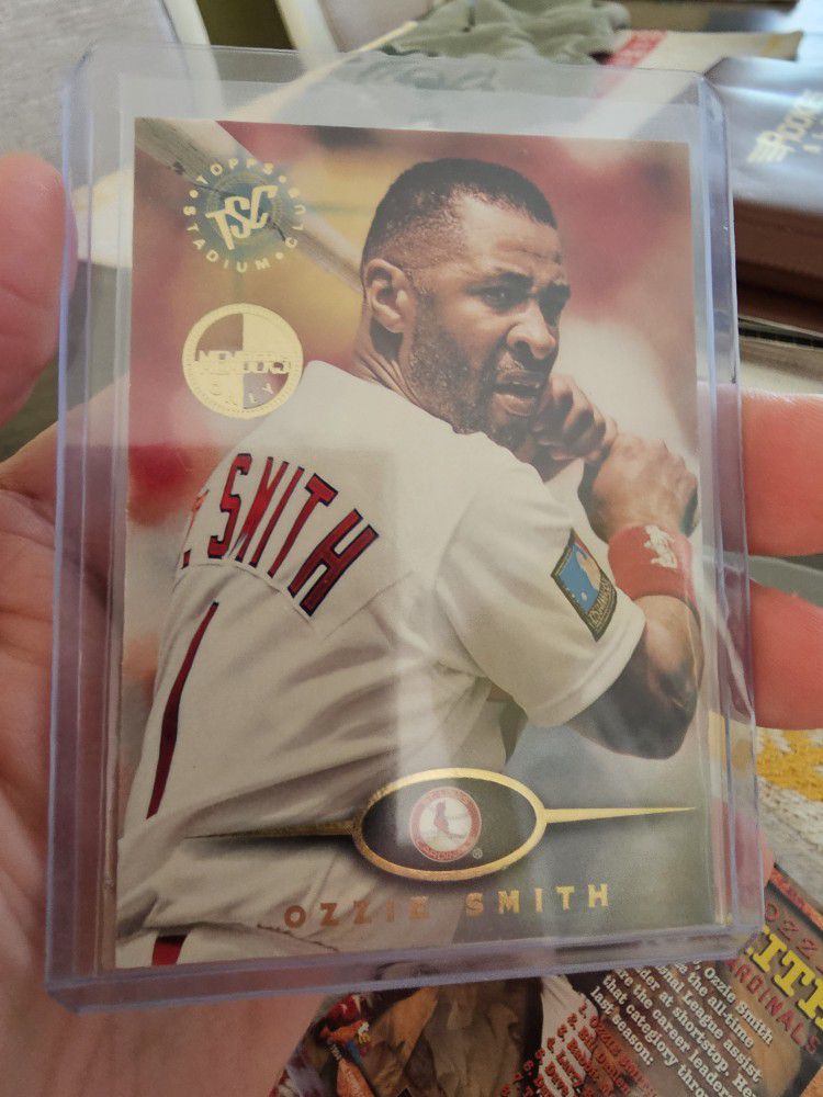 Ozzie Smith '95 Topps Stadium Club Members Only Baseball Card 