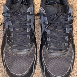 Women’s Black Nike AirMax Excee 