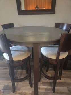 Round Bar Height Table with 4 Chairs