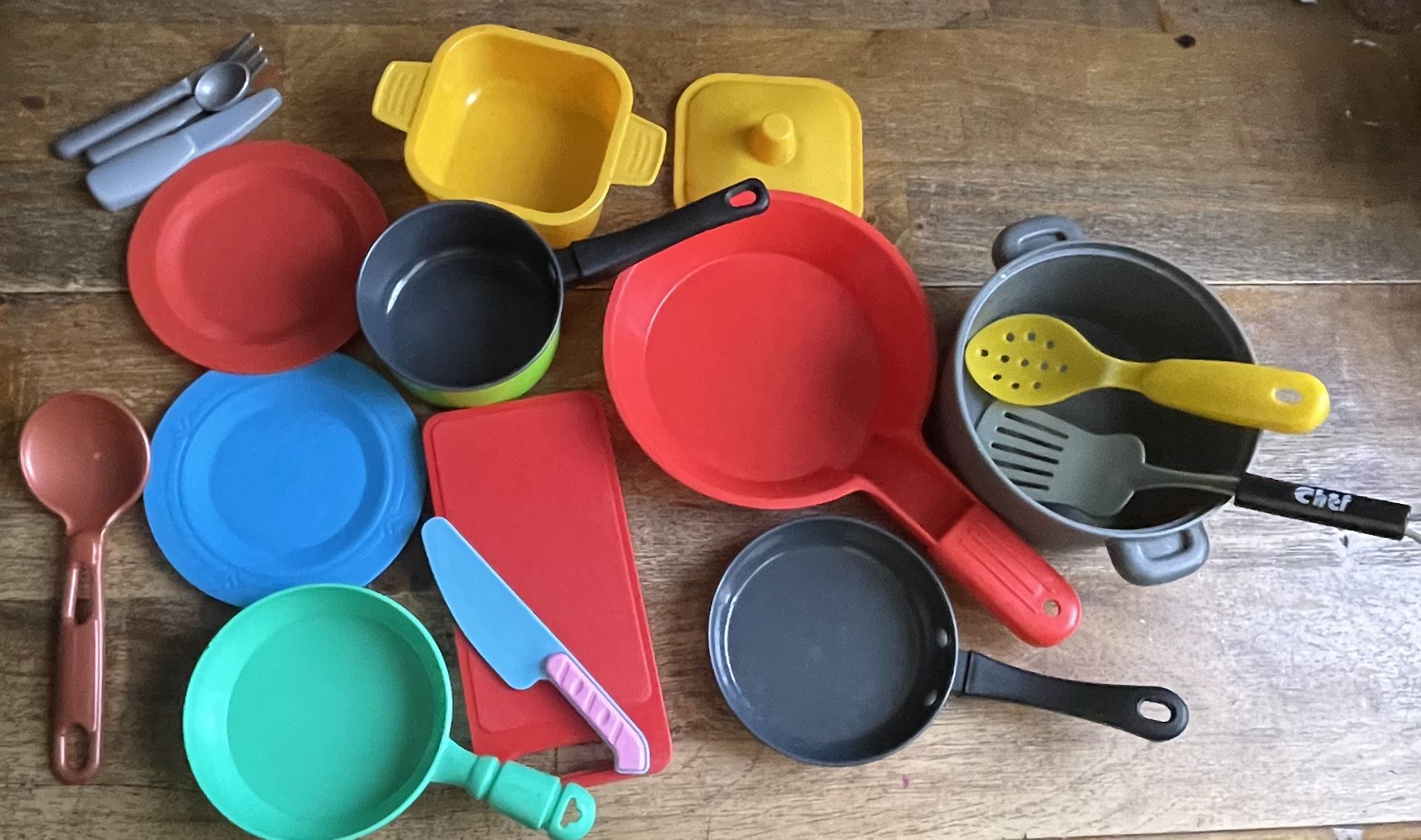 16pc Toy kitchen mixed accessories