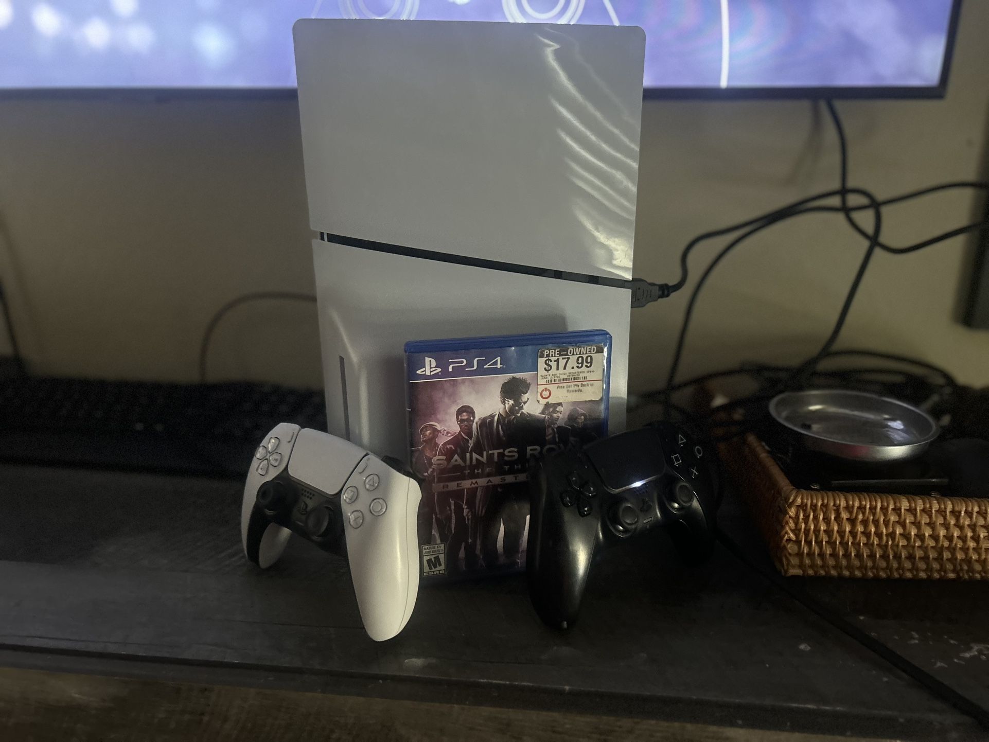 PS5 Slim Disc Edition - 2 Controllers & Disc