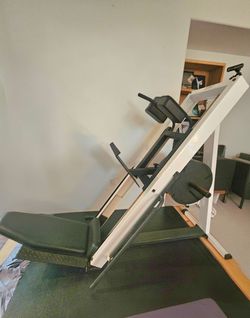 Weight Leg Press