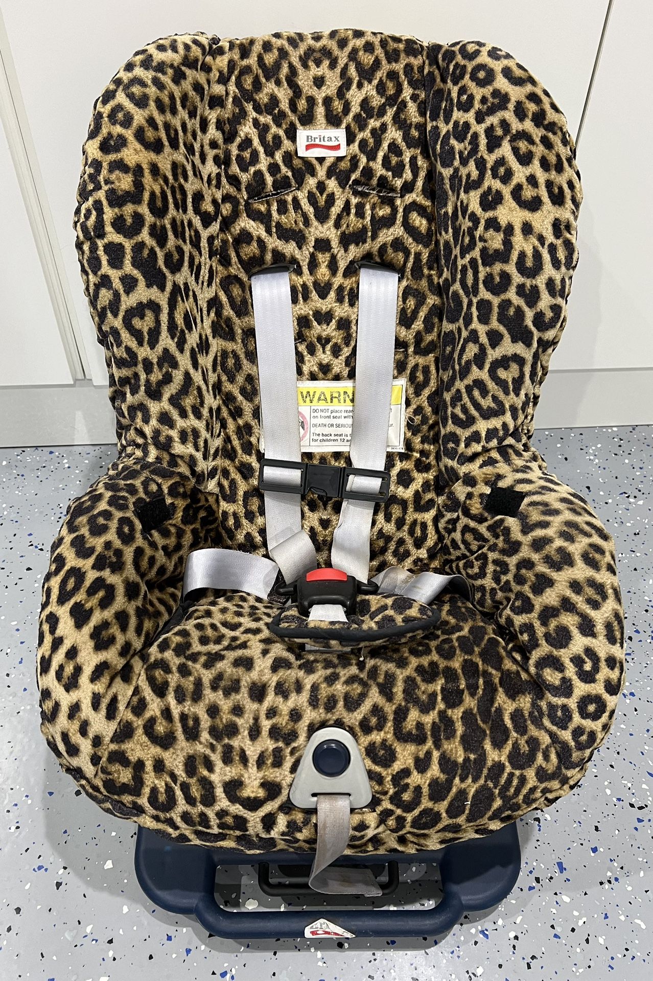 GREAT DEAL - SUPER CLEAN - Britax Infant Child Car Seat (Rear Facing and Forward Facing) (Leopard Print Cover)